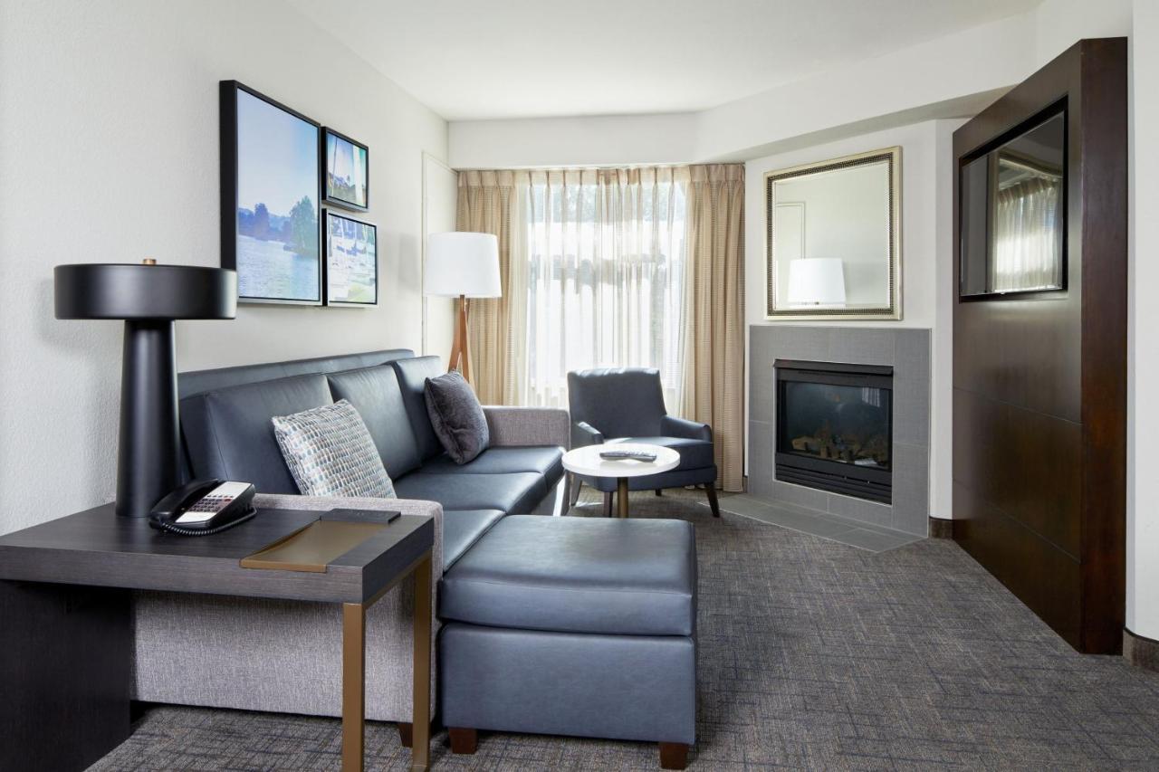 Angeles Hotel Westlake Village