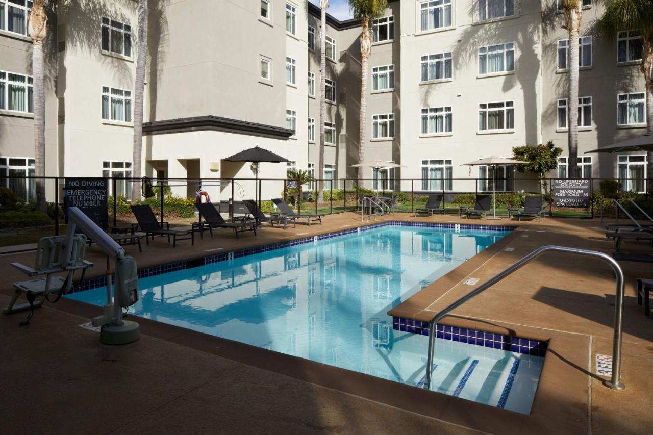 Angeles Hotel Westlake Village